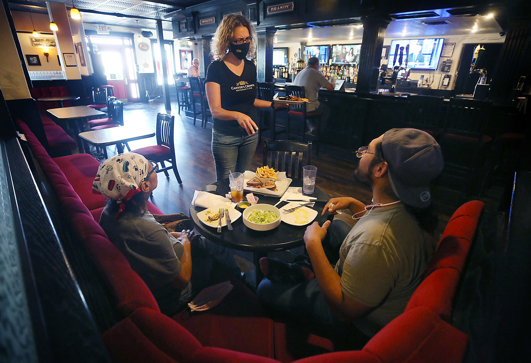 The Canyon's Crown Restaurant and Pub